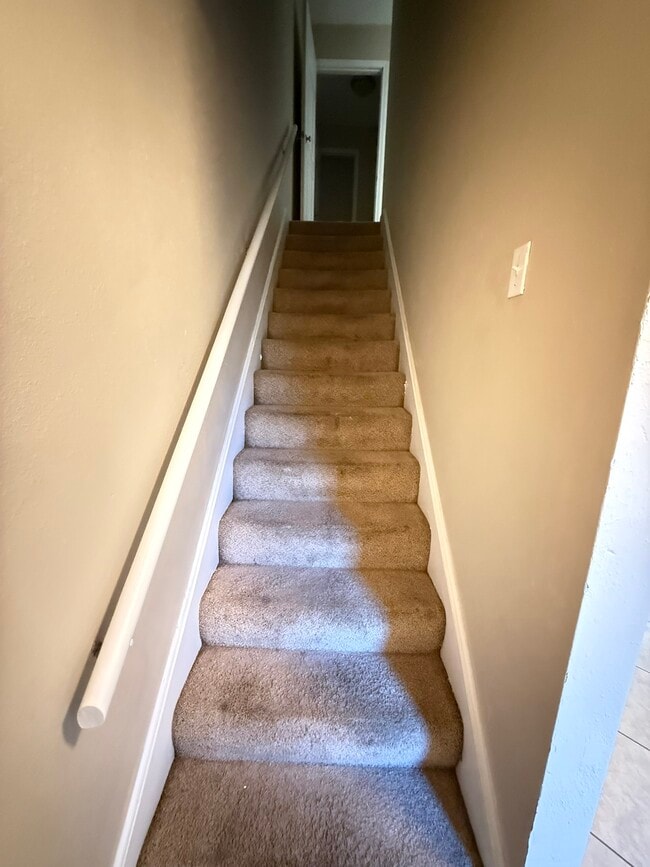 Building Photo - 1625 Martin Bluff Rd