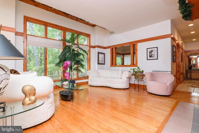 Building Photo - 23615 Quail Hollow Cir