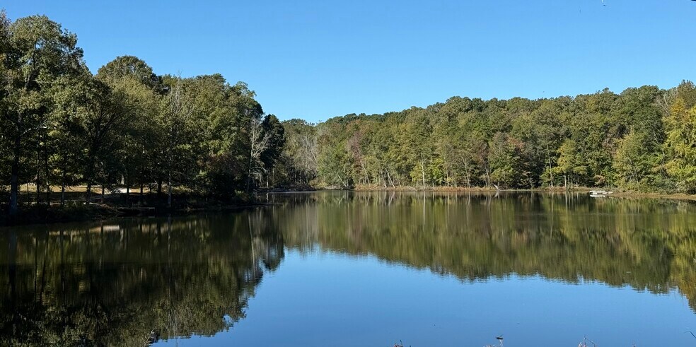 Paradise Lake - 1011 Lake Shore Dr