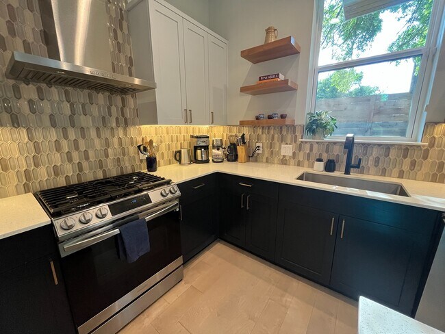 Building Photo - 3507 Oak Springs Dr