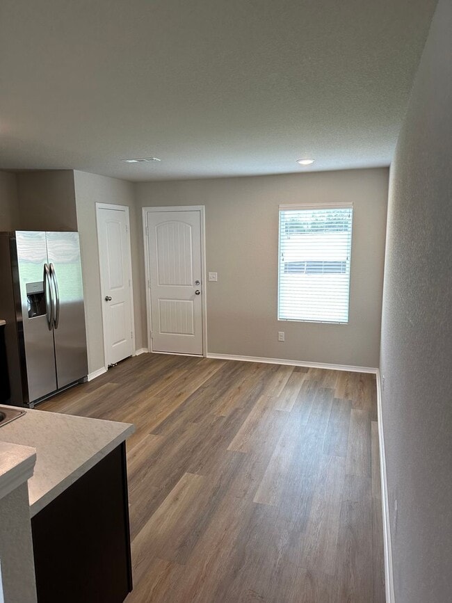 Building Photo - Pre-Leasing Now! Discover Spacious Living in This 4-Bedroom, 2-Bath Cabot Home