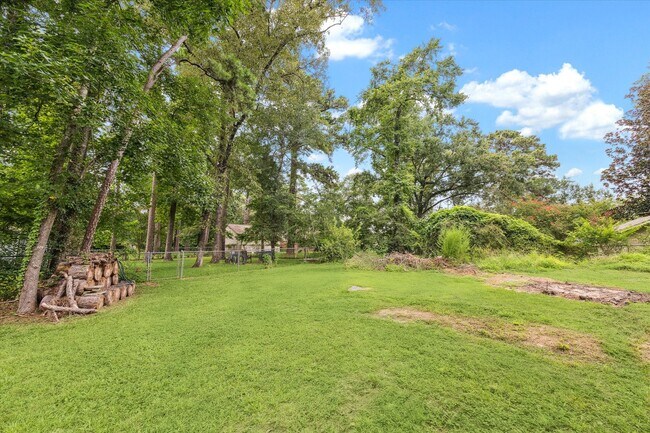 Building Photo - 23818 Pin Oak Dr