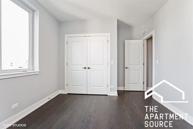 Building Photo - 3620 W Irving Park Rd