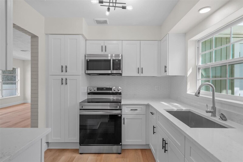 Building Photo - 5916 Gulfport Blvd S