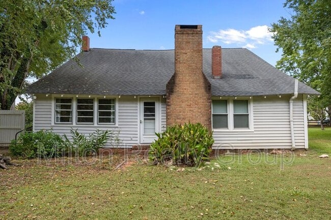 Building Photo - 2666 NC-210