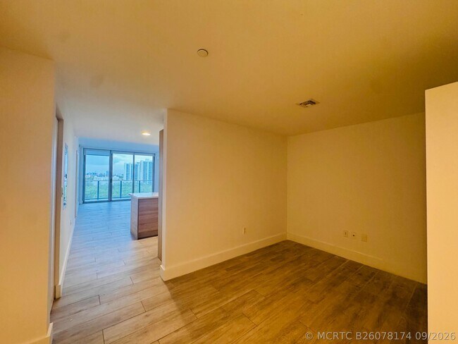 Building Photo - 16385 Biscayne Blvd