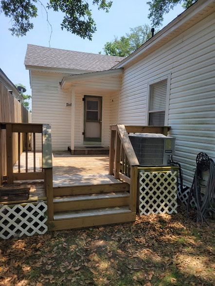 Building Photo - 714 W Zarragossa St