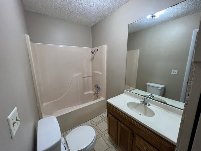 Building Photo - 3 Bedroom in Grant AL