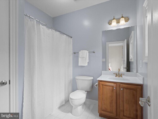 Building Photo - 904 Locust St