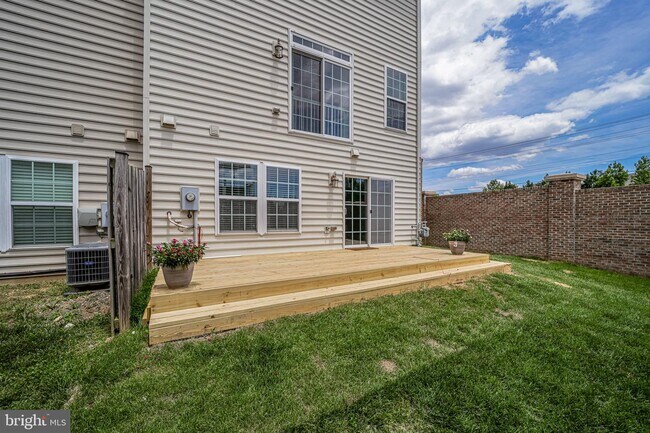 Building Photo - 6262 Summit Point Ct