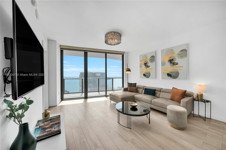 Building Photo - 1300 S Miami Ave