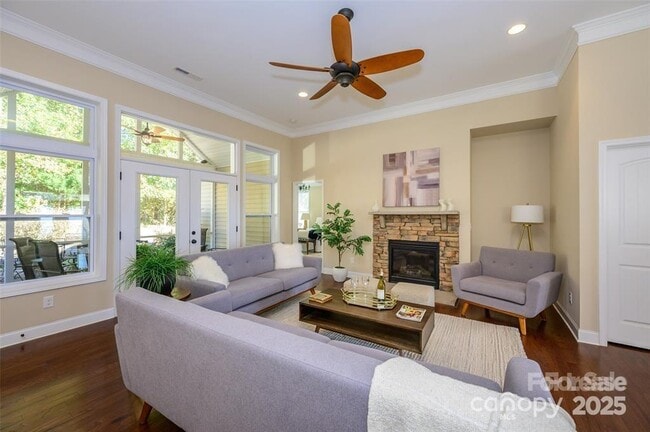 Building Photo - 4406 Carrington Dr