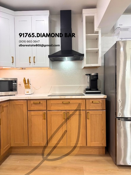 Building Photo - 805 Golden Prados Dr