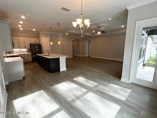 Building Photo - 121 Oxford Estates Way