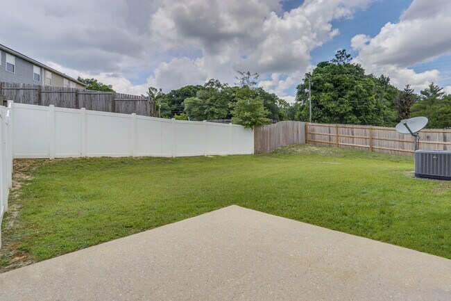 Building Photo - 103 McNair Dr