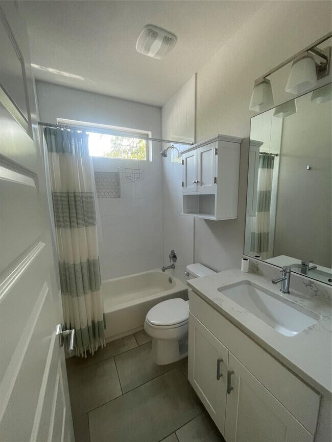 Building Photo - 1159 Webberville Rd