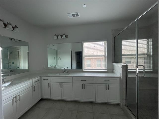 Building Photo - 538 Teton St