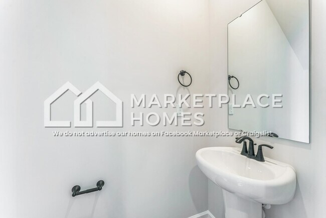 Building Photo - 3402 Saddlebred Dr
