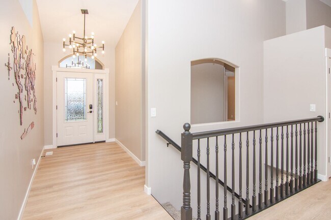 Building Photo - Bountiful Home w/ 2 Car Garage, EV Charger, & Updated Remodeling