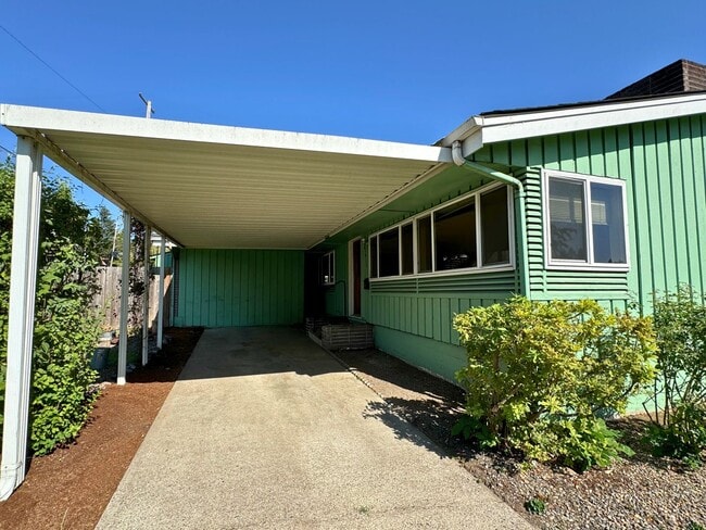 Building Photo - (HAR) South Eugene 4 bedroom/2 bath Home