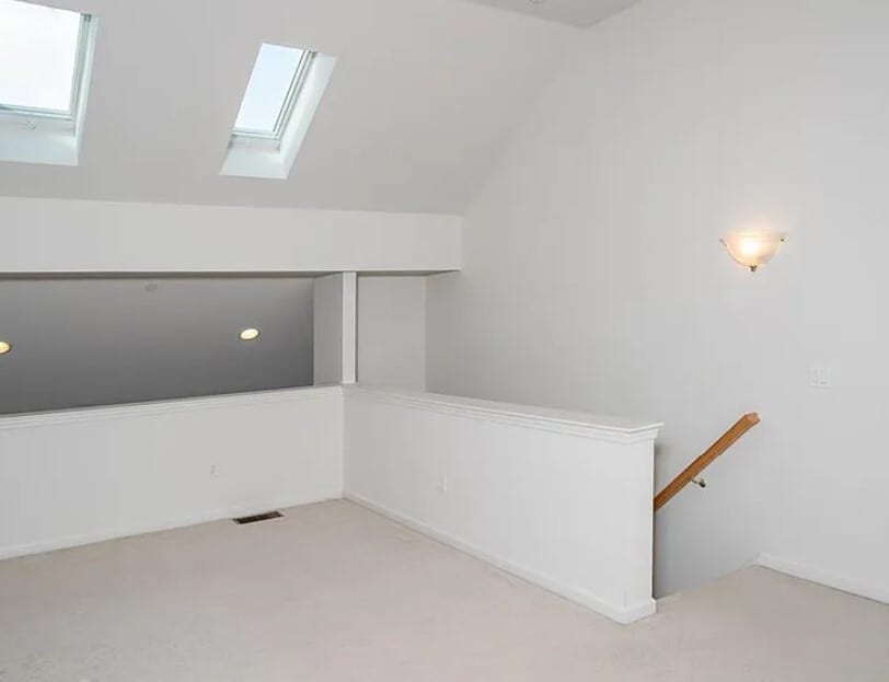 Building Photo - 213 Riverview Dr