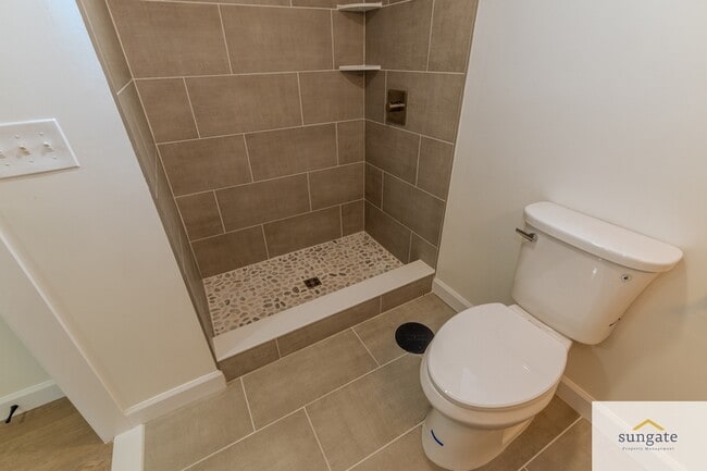 Building Photo - 6510 Kriel St