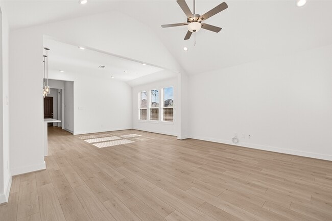 Building Photo - 4916 Northern Wds Dr