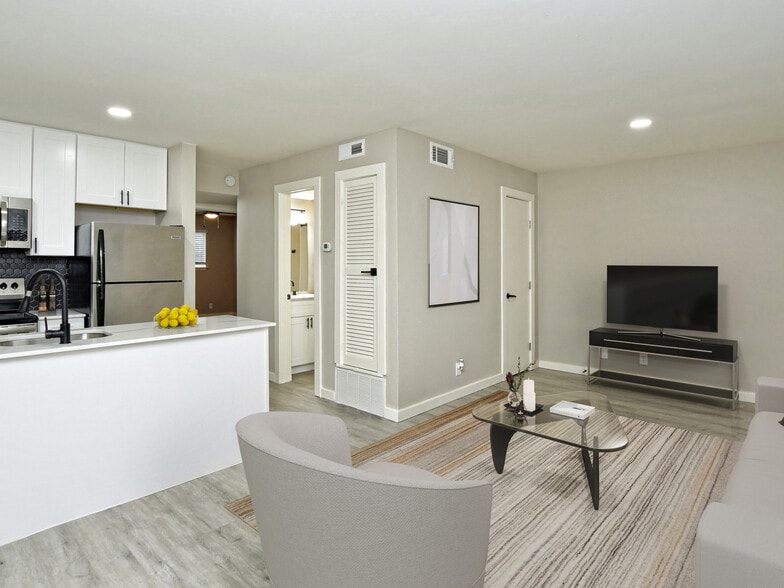 Building Photo - District 53