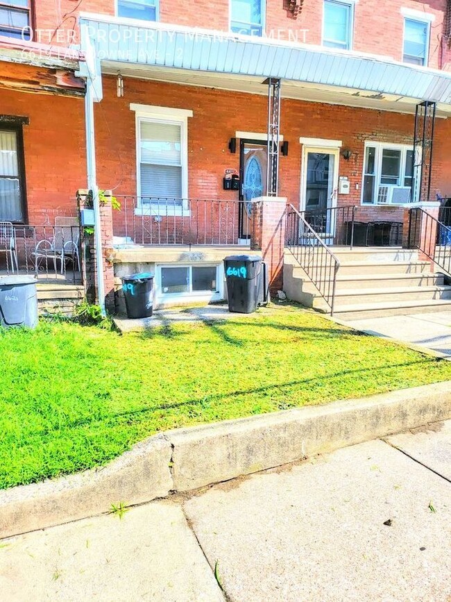 Building Photo - 2BR/1BA Modern Apartment in West Philadelphia