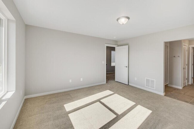 Building Photo - 2464 Jazzy Lady Ct