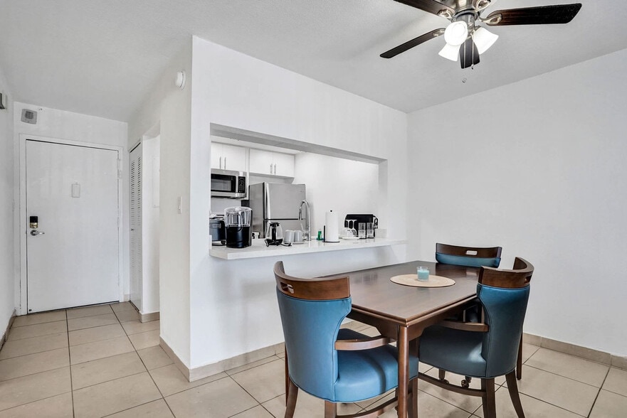 Building Photo - 777 NW 155th Ln