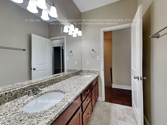 Building Photo - 6473 Hove Rd