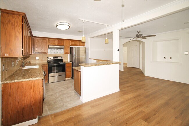 Building Photo - 1133 9th St