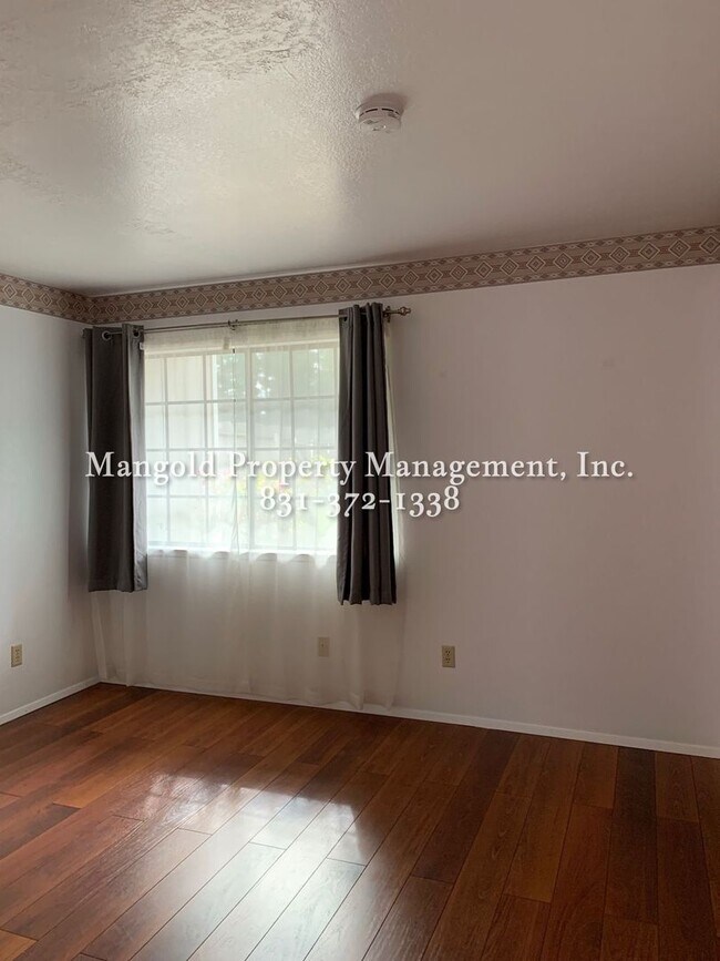 Building Photo - Spacious Condo In Great Pacific Grove Neighborhood