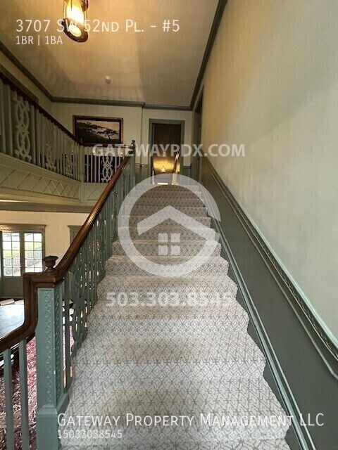 Building Photo - 3707 SW 52nd Pl