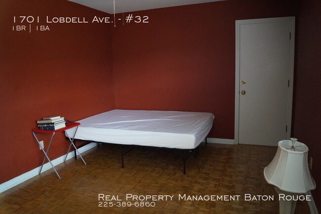 Building Photo - One Bedroom Condo in Bocage
