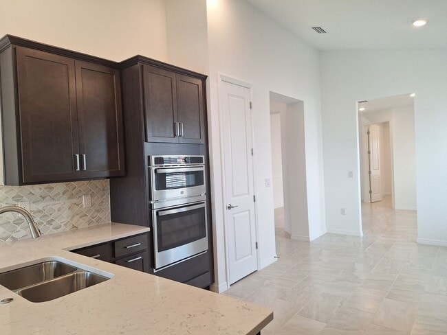 Building Photo - BRAND NEW HOME IN ARDISIA PARK IN NSB-2000+ SQ FEET !