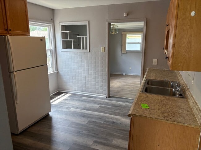 Building Photo - Cozy 2 Bedroom, 1 bath in Warren