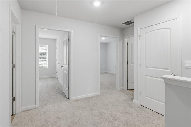 Building Photo - 48 Berryville Dr