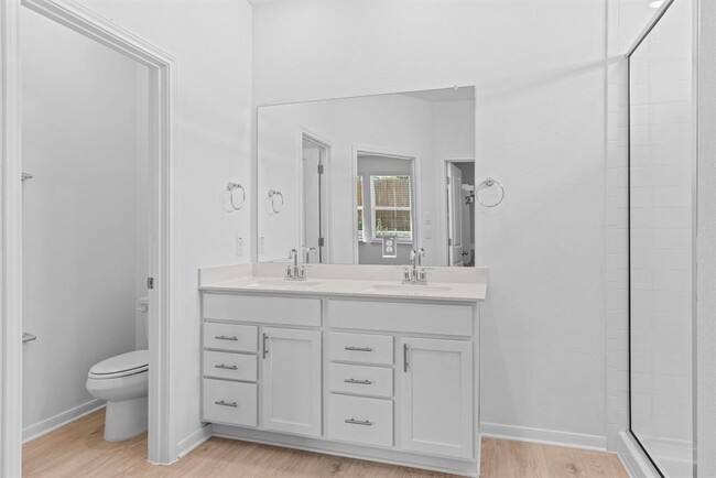 Building Photo - 305 Brooks Ranch Dr
