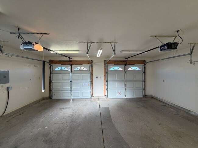 Building Photo - 2 Bedroom Home Available on Cul-De-Sac with Bosque Trail Access in Rivers Edge Rio Rancho!