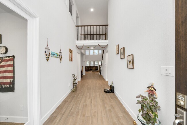 Building Photo - 5506 Onyx Fls Dr