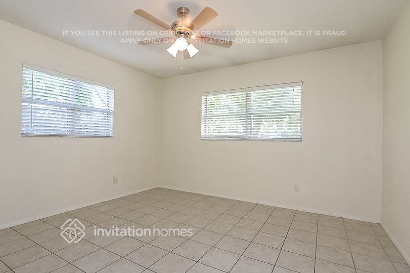 Building Photo - 2160 Riviera Dr