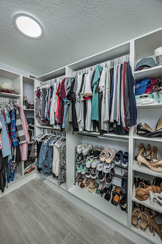 Building Photo - 3630 Whitehall Dr