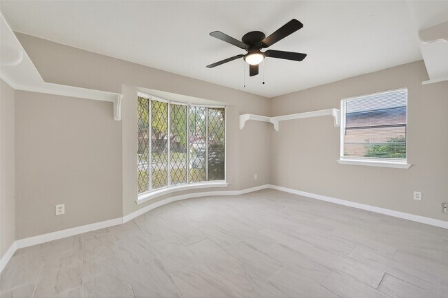 Building Photo - 10510 Overview Dr