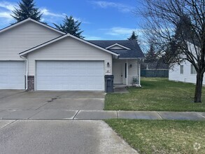 Building Photo - 107 E Jadynn Ct