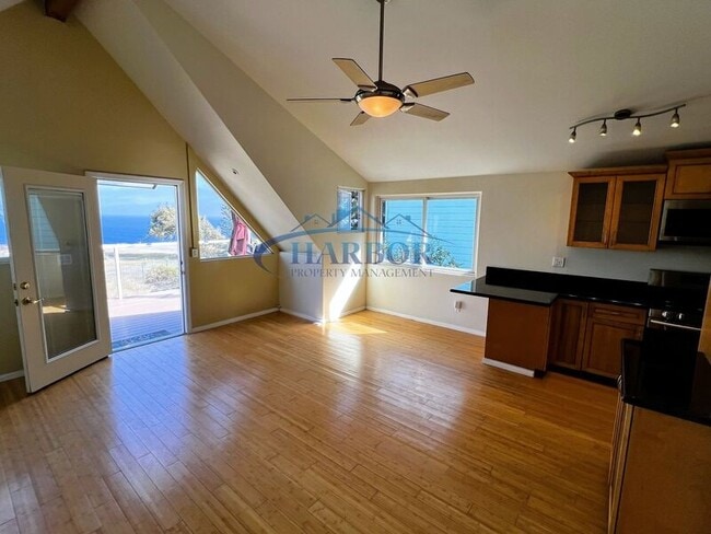 Building Photo - 668 W Paseo Del Mar