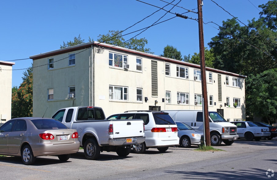 Primary Photo - Madison Apartments