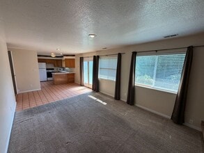 Building Photo - 479 S Palisade Dr