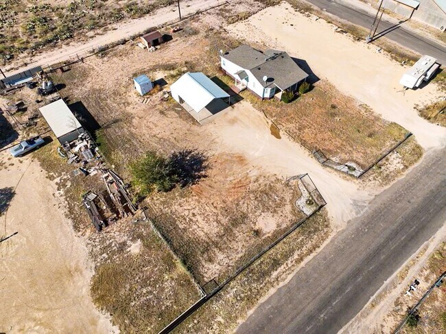 Building Photo - 3519 N Northstar Ave